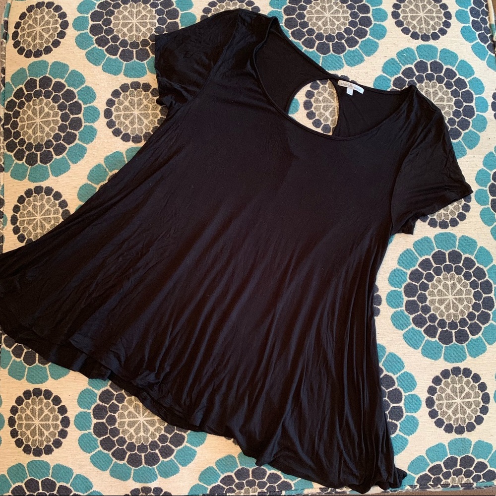 Charlotte Russe black keyhole swing top